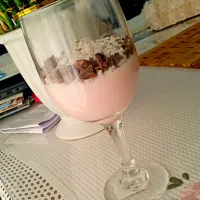 Snapdishの料理写真:CHOCOLATE COCONUT STRAWBERRY PARFAIT|Evaさん