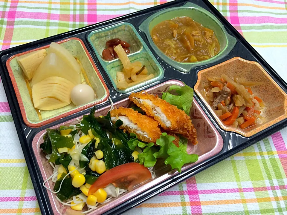 野菜いっぱいカレー 日替わり弁当 豊川市宅配|Naokazu Kuritaさん