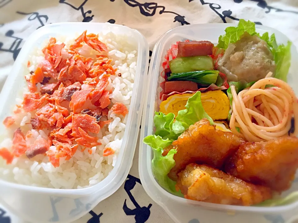 朝から鶏肉ガッツリ揚げたので必然的に夕食も唐揚げです弁当|ちもこさん