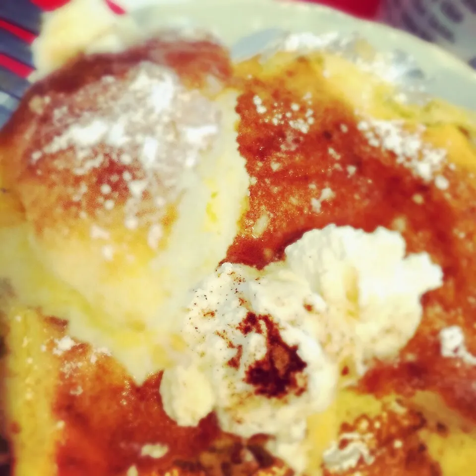 Fluffy soufflé ricotta pancake#1 
リコッタチーズ入りスフレ風パンケーキ
#pancake #スフレパンケーキ #ricottacheese #ふわふわ|emi tanakaさん