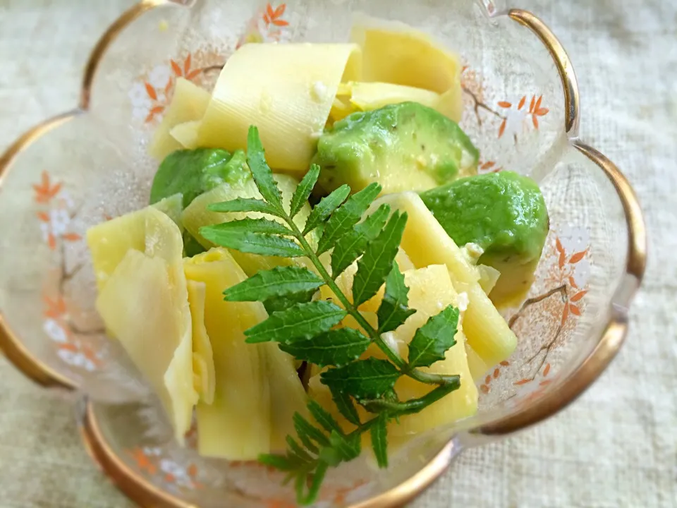 OMさんの料理 Avocado & 姫皮(bamboo shoot) dressed with sweet vinegar & miso/アボカドと姫皮の酢味噌和え✨美味しかった〜💕|あまねこ🌿さん