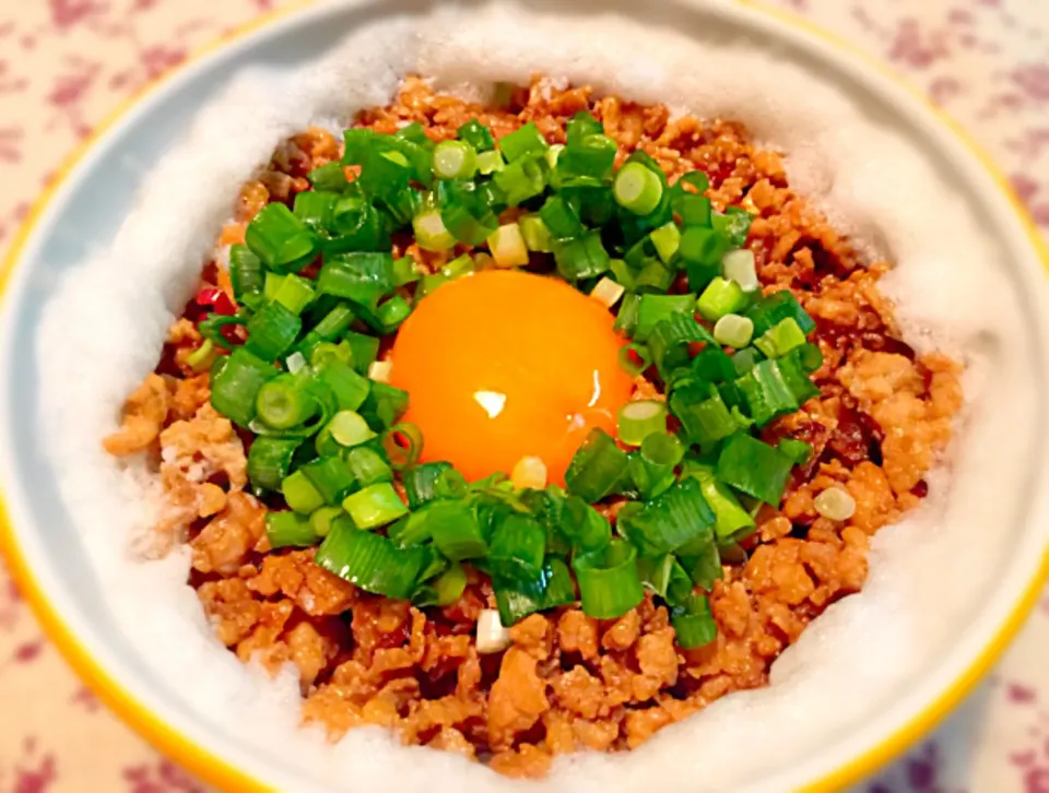 ランチ♬*゜フワフワ卵の鶏そぼろ丼💕生姜たっぷり甘辛味♡|まるちゃんさん