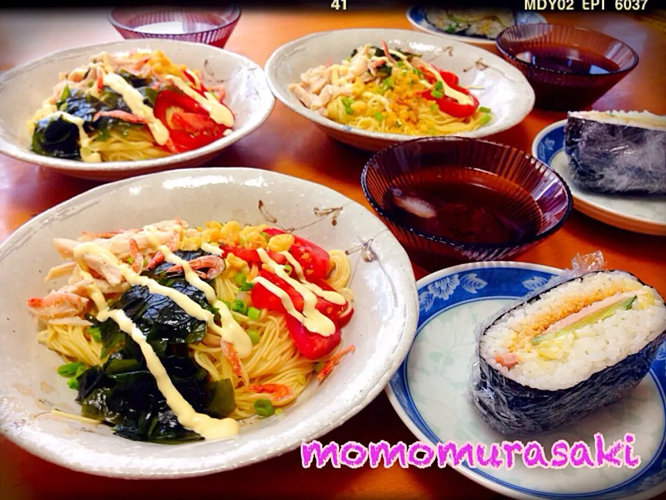 けいちゃんのたまごみそでおにぎらずと中華細麺つけめん|ももさん