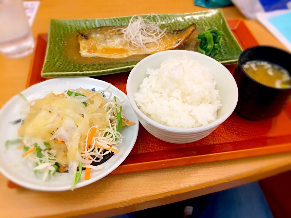 鯖の味噌煮定食|ともうみさん