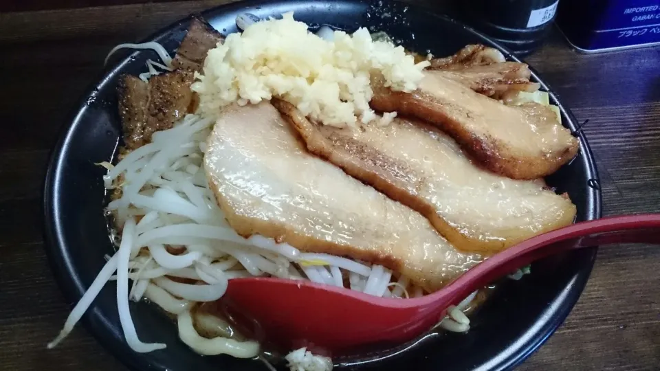 Snapdishの料理写真:小豚辛ラーメン|サイファさん