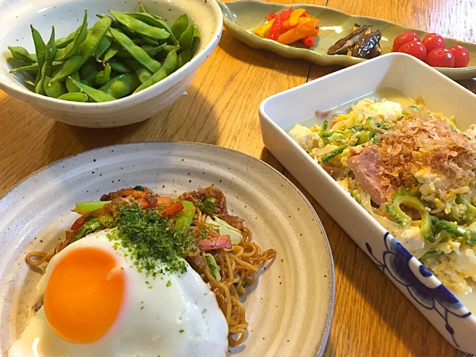 焼きそば、ゴーヤチャンプルーなど|みんちさん