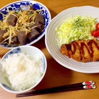 Snapdishの料理写真:とんかつ、にらともやしとこんにゃくの卵とじ|ゆきさん