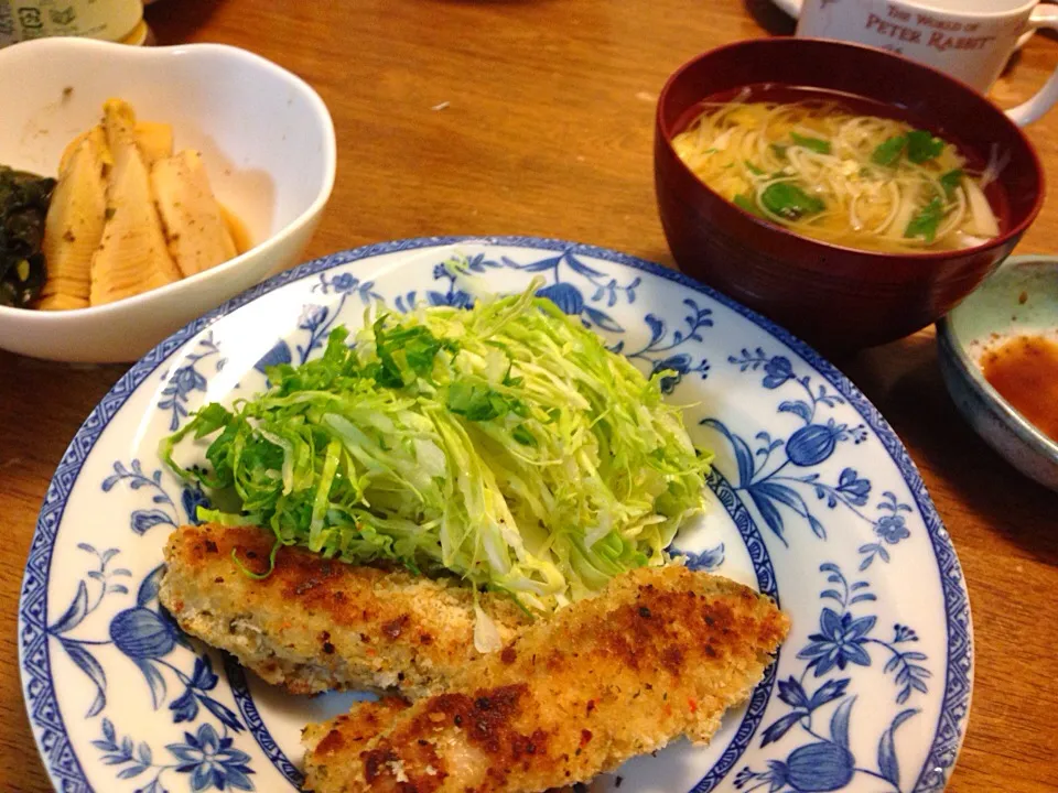 鮭のパン粉焼き、筍の土佐煮、筍の姫皮のお吸い物|さんだーさん