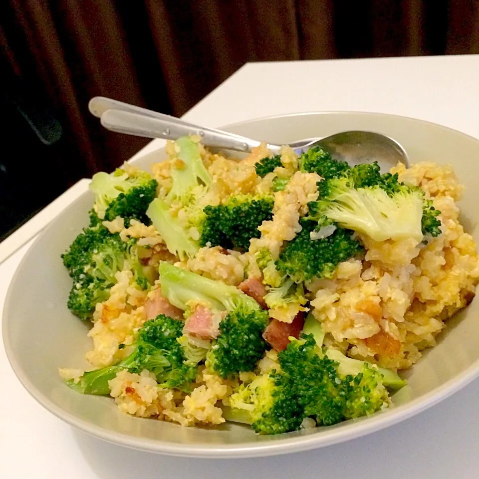 Garlic fried rice with broccoli and ham ends|Lisa Tanさん