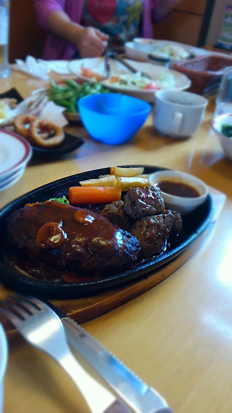 休日のハンバーグLunch‥‥|kimikimi󾬍さん