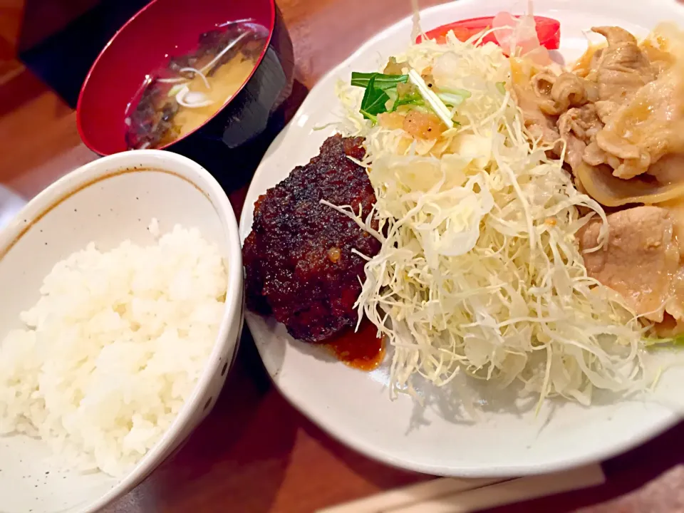 ハンバーグと豚の焼肉 オニオンin川口|あやさん