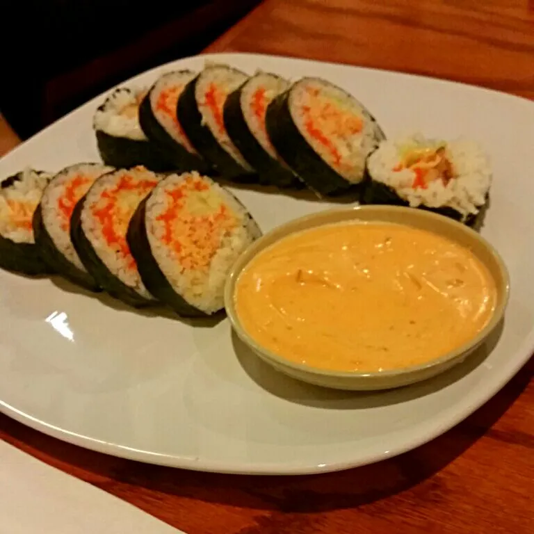 Sushi---Spicy Crab, white fish, and cucumber....spicy mayonnaise on the side.|Evaさん