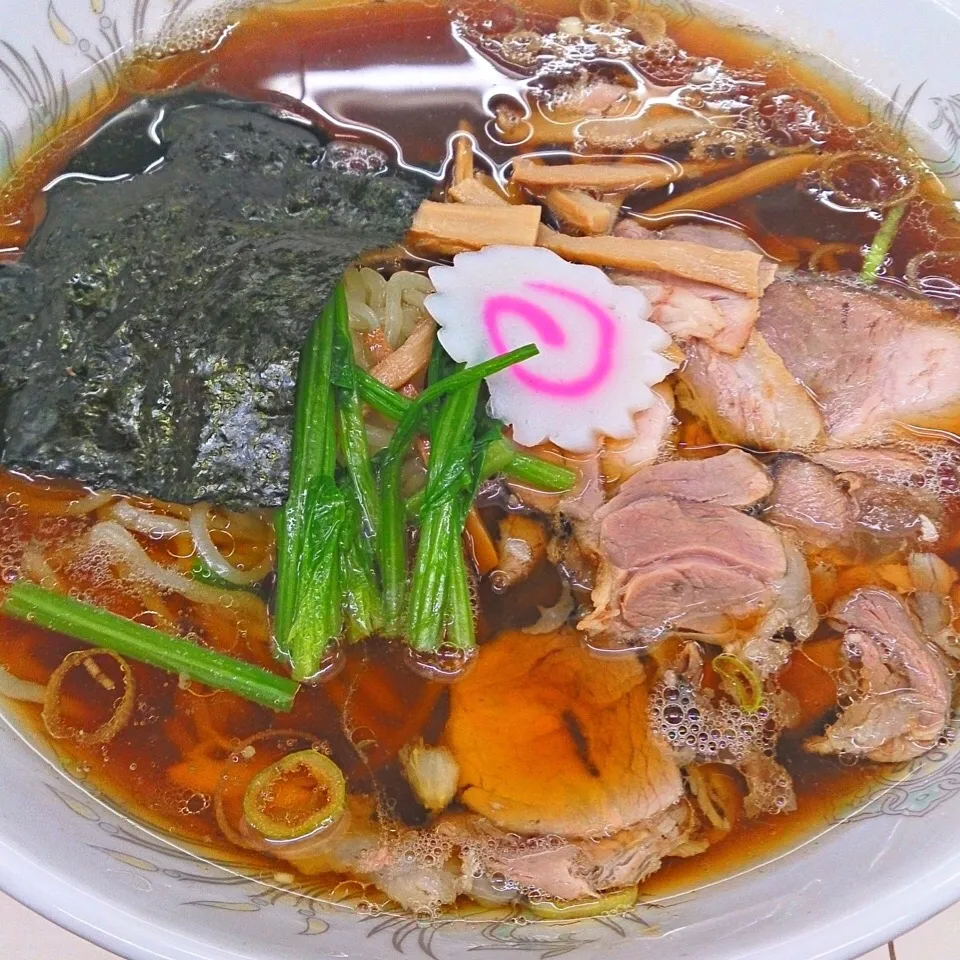 Snapdishの料理写真:青島ラーメン（大）|masaumeさん