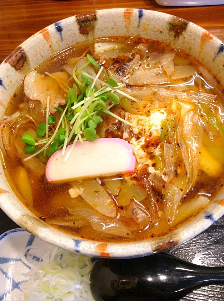 Snapdishの料理写真:辛味肉玉南ばんうどん@手打うどん 延喜（浦和）|Kazuya Miyukiさん