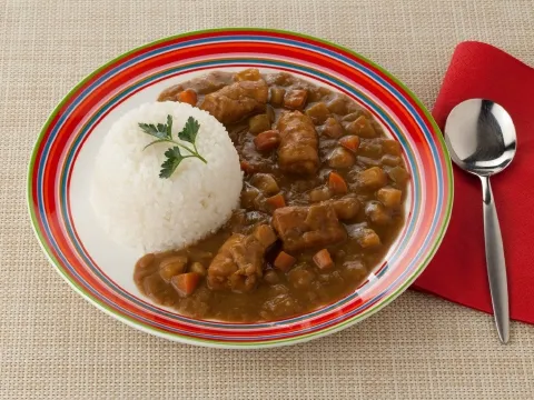 子供の日をお祝い 豚肉と新玉ねぎのカレー|ヤマサ醤油公式アカウントさん