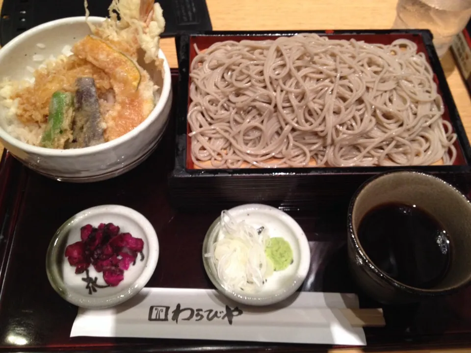 Snapdishの料理写真:ざる蕎麦と小天丼|おっちさん