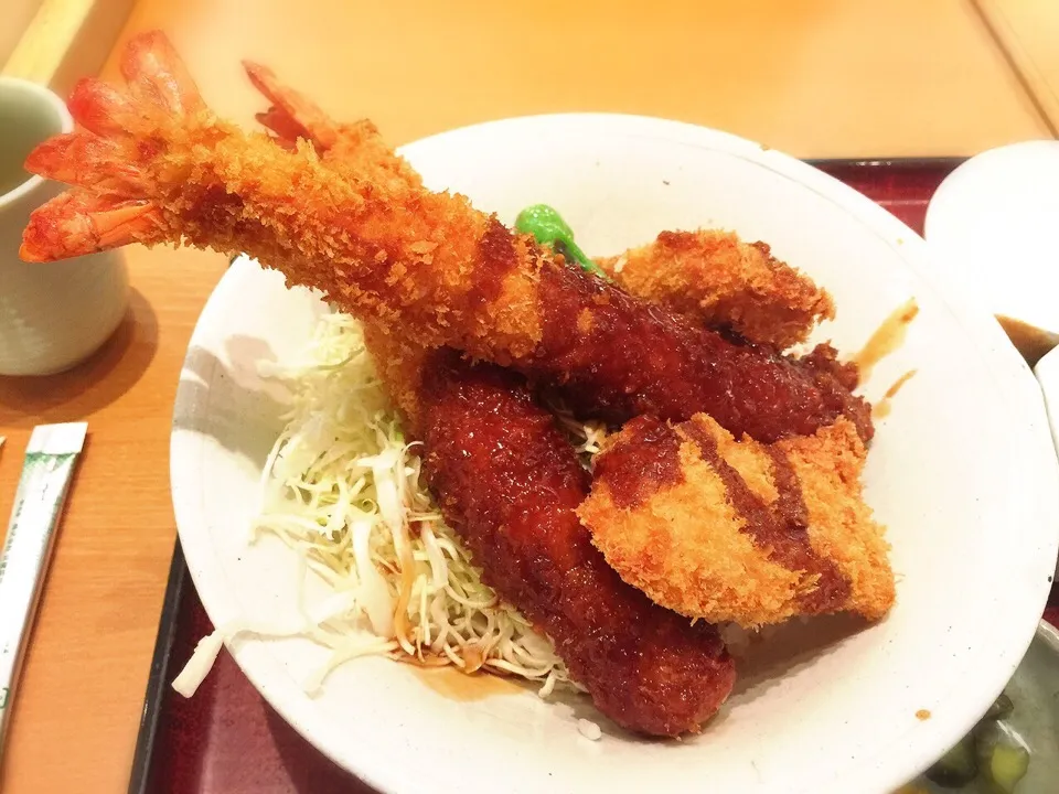 🍤エビフライ丼🍤|ゆっきーなさん