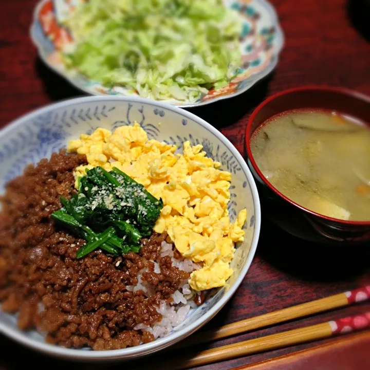 三色丼|ともえさん