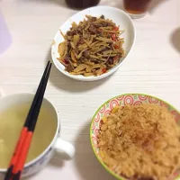 Snapdishの料理写真:チンジャオロース 筍ご飯|備忘録さん