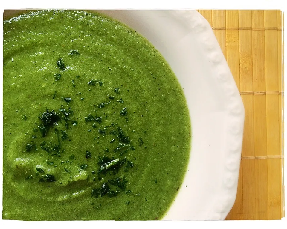 Snapdishの料理写真:🍵 creamy broccoli soup|CatzeMDさん