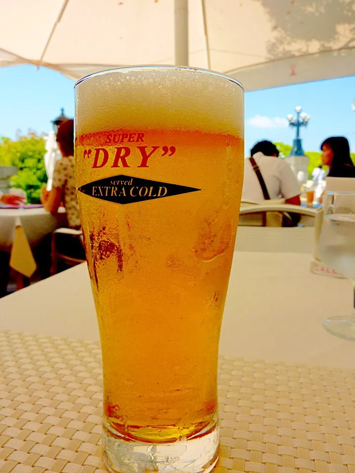 青空なのでビール@平和記念公園😊|suneさん