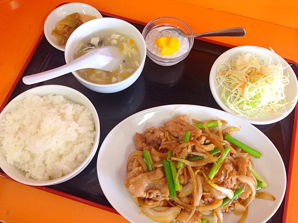 生姜焼き定食@豊華亭 ¥700|ま〜ちんさん