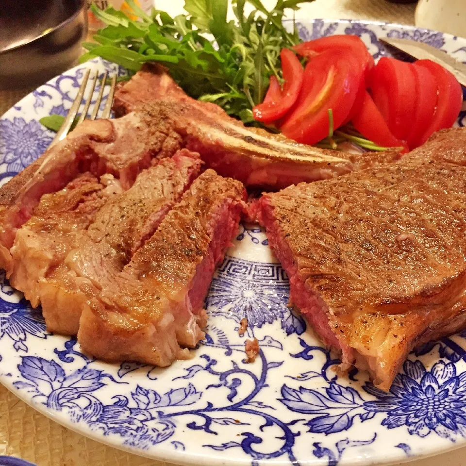 科学的な焼き方で焼いたTボーンステーキ♪|sydneyalexさん