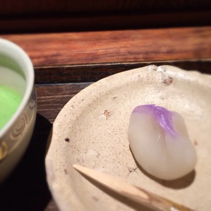 一保堂茶舗 特別和菓子 京都 しょう月 花あやめ|en.58さん