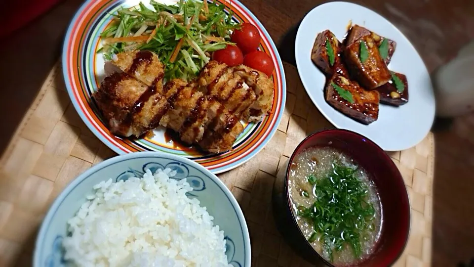 Snapdishの料理写真:おとなごはん🌺しそチーズ入りチキンカツの日|まゆなかfamilyさん