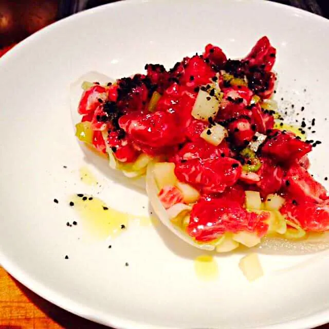 rib eye tartar ,pickled celery, green garlic|CHUENCHAIさん