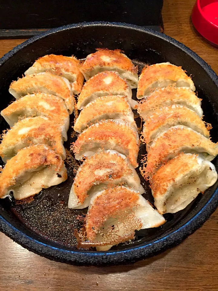 鉄なべ餃子が美味い！|Yukitaka Nishidaさん