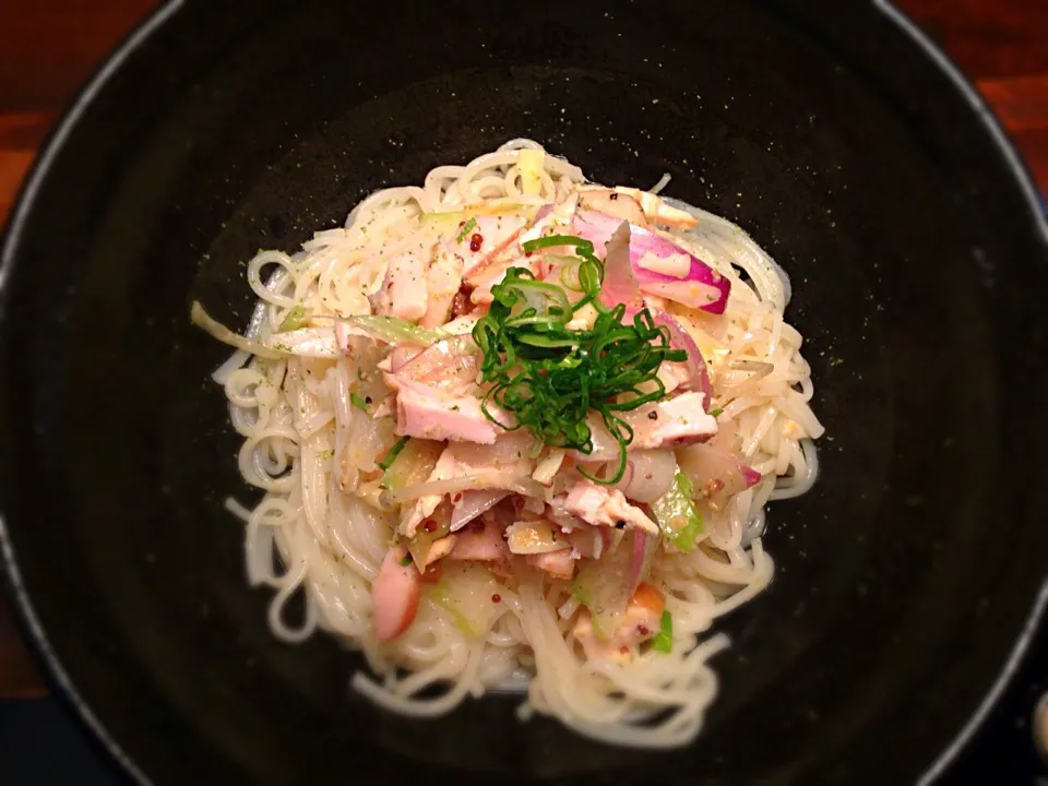 スモークチキンサラダまぜめん1|半田手延べそうめんの店 阿波や壱兆さん