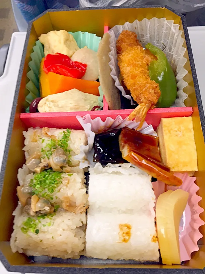 Snapdishの料理写真:東海道新幹線弁当|T. Wonderさん