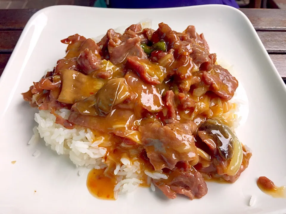 Snapdishの料理写真:Stir fried beef with rice|Sky Blueさん