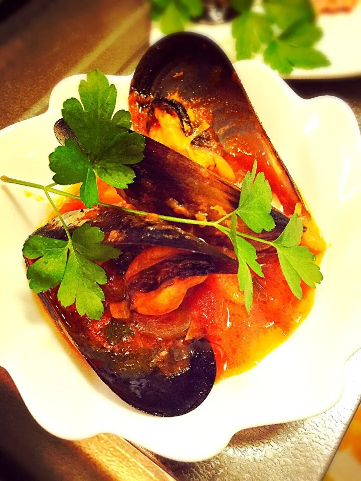 Buttered Tomato-Garlic Mussels|Laarni Nabongさん