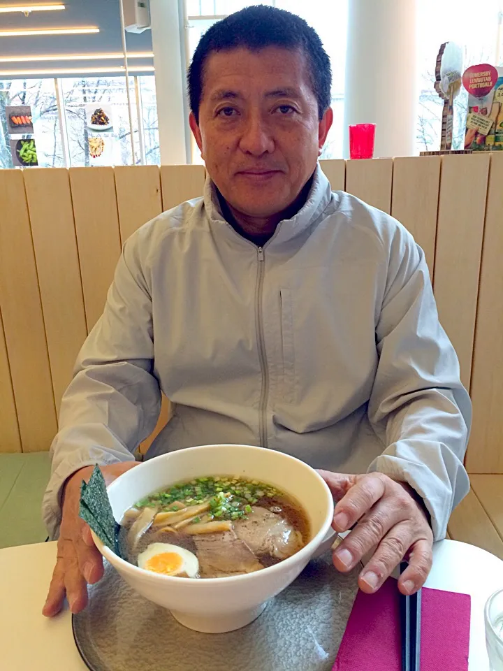 エストニアでラーメン|Food is lifeさん