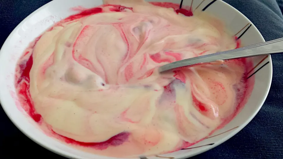 Vanilla Strawberry Cream|Janick Sven Hodelさん