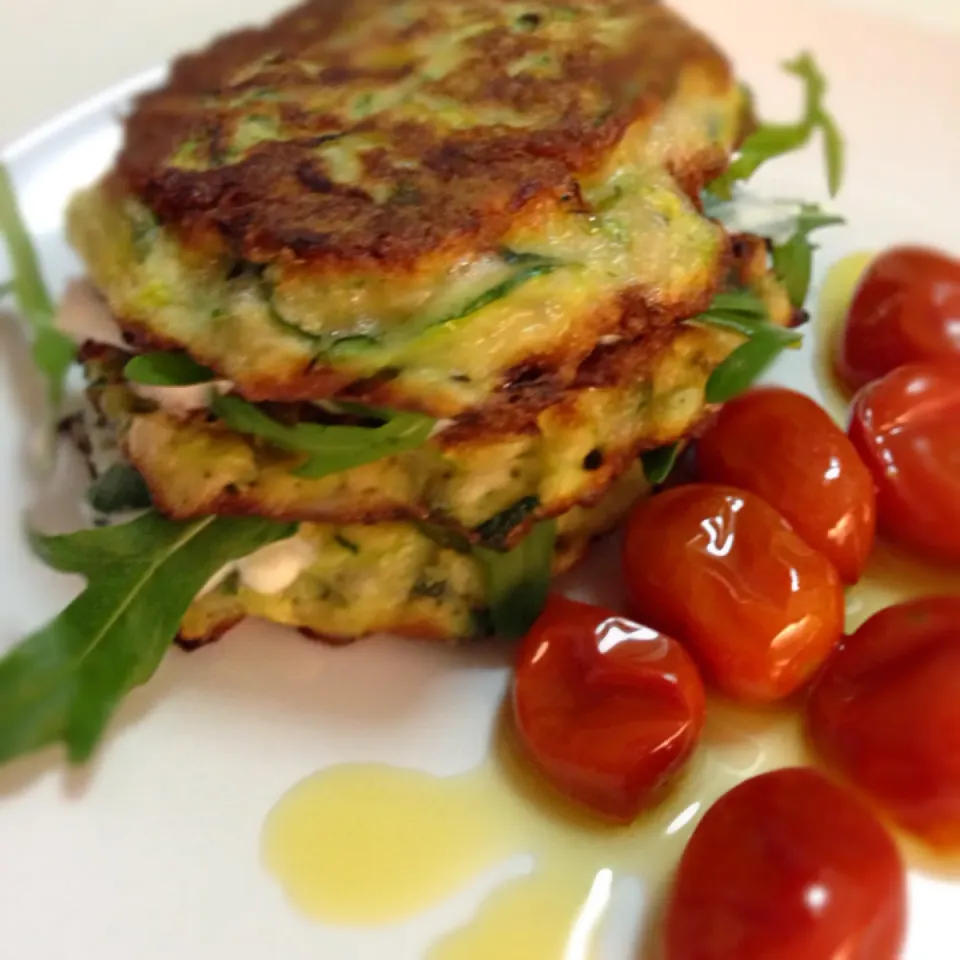 Zucchini fritters with Tzatziki and tomato confit|karen limさん