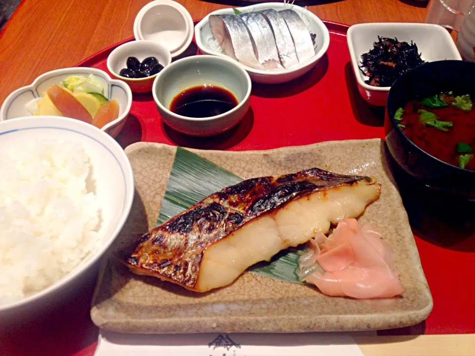 かますの粕漬けとしめ鯖定食|chouchouさん