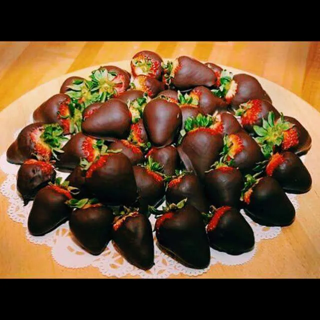 chocolate covered strawberries|CHUENCHAIさん