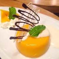 Snapdishの料理写真:Mango Pudding 🍮|Pat Zaaさん