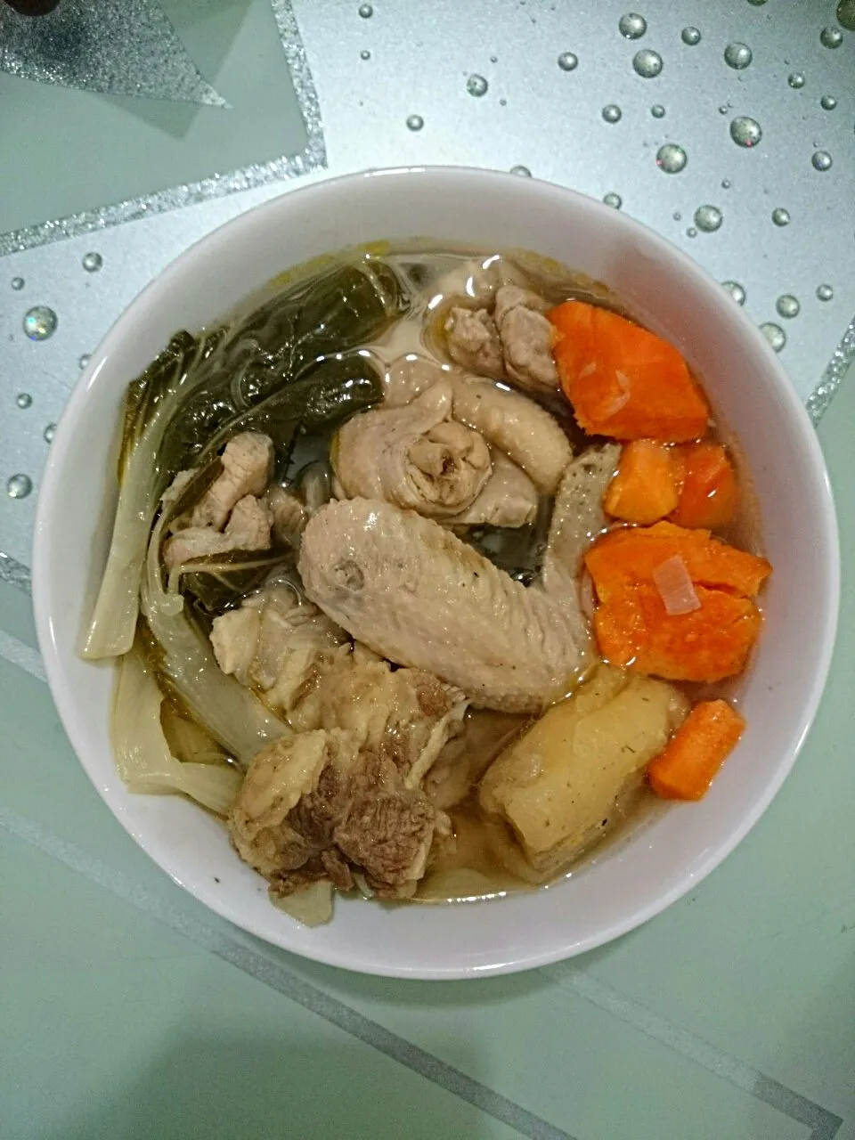 Christmas stew
consists of pork,beef and chicken meat|bonnieさん