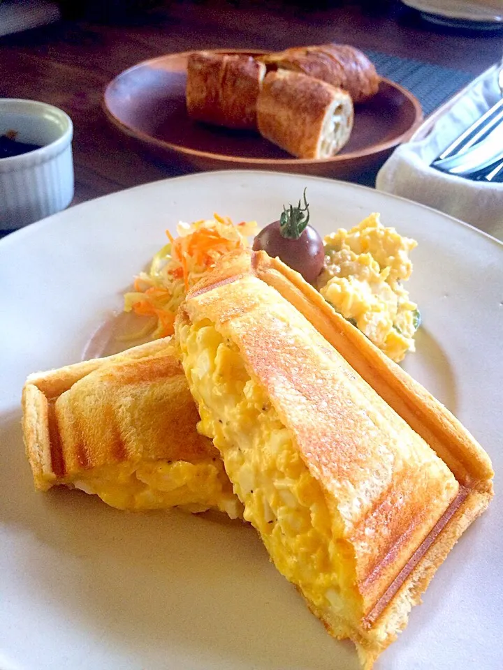 たまごたくさんサンド|旨辛ろ〜もん 無添加・手作りラー油さん