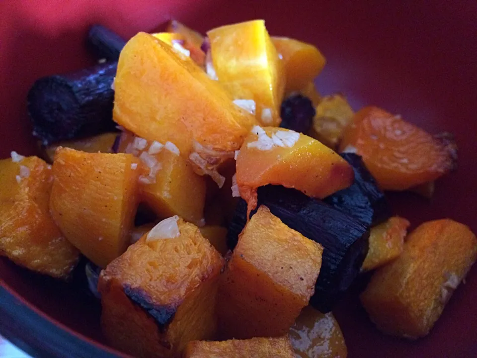 Roasted butternut squash and purple carrots|Ong Sor Fernさん