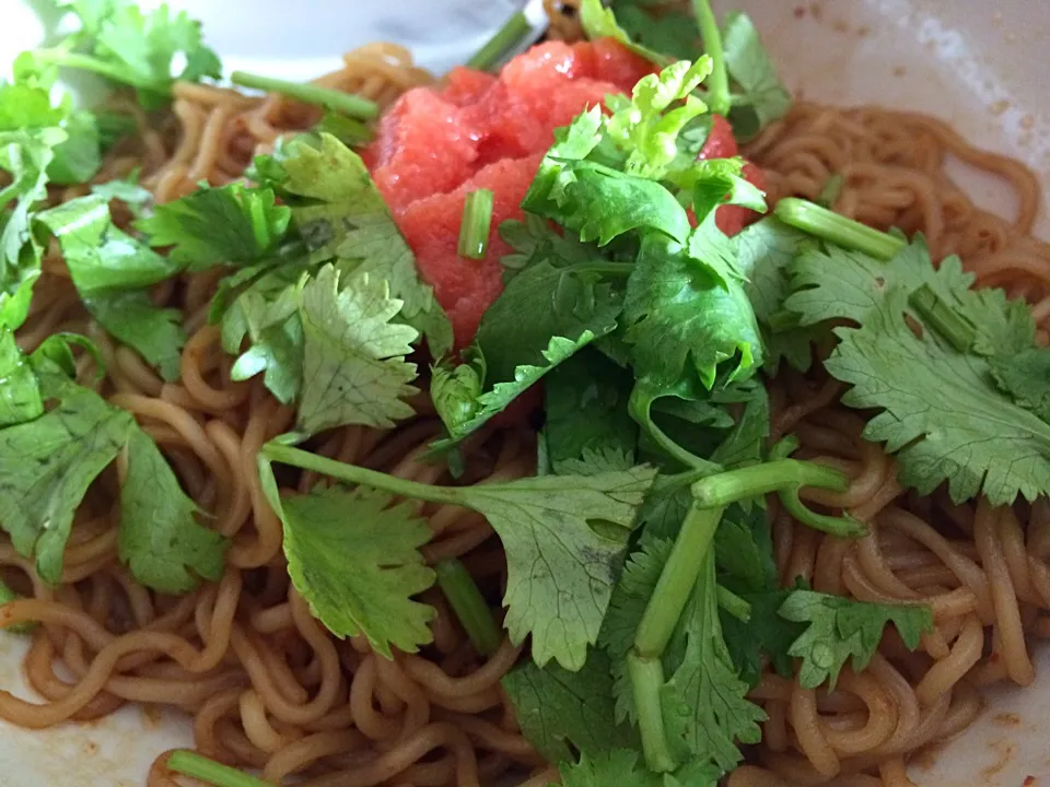 Dry noodles with mentaiko and coriander|Ong Sor Fernさん