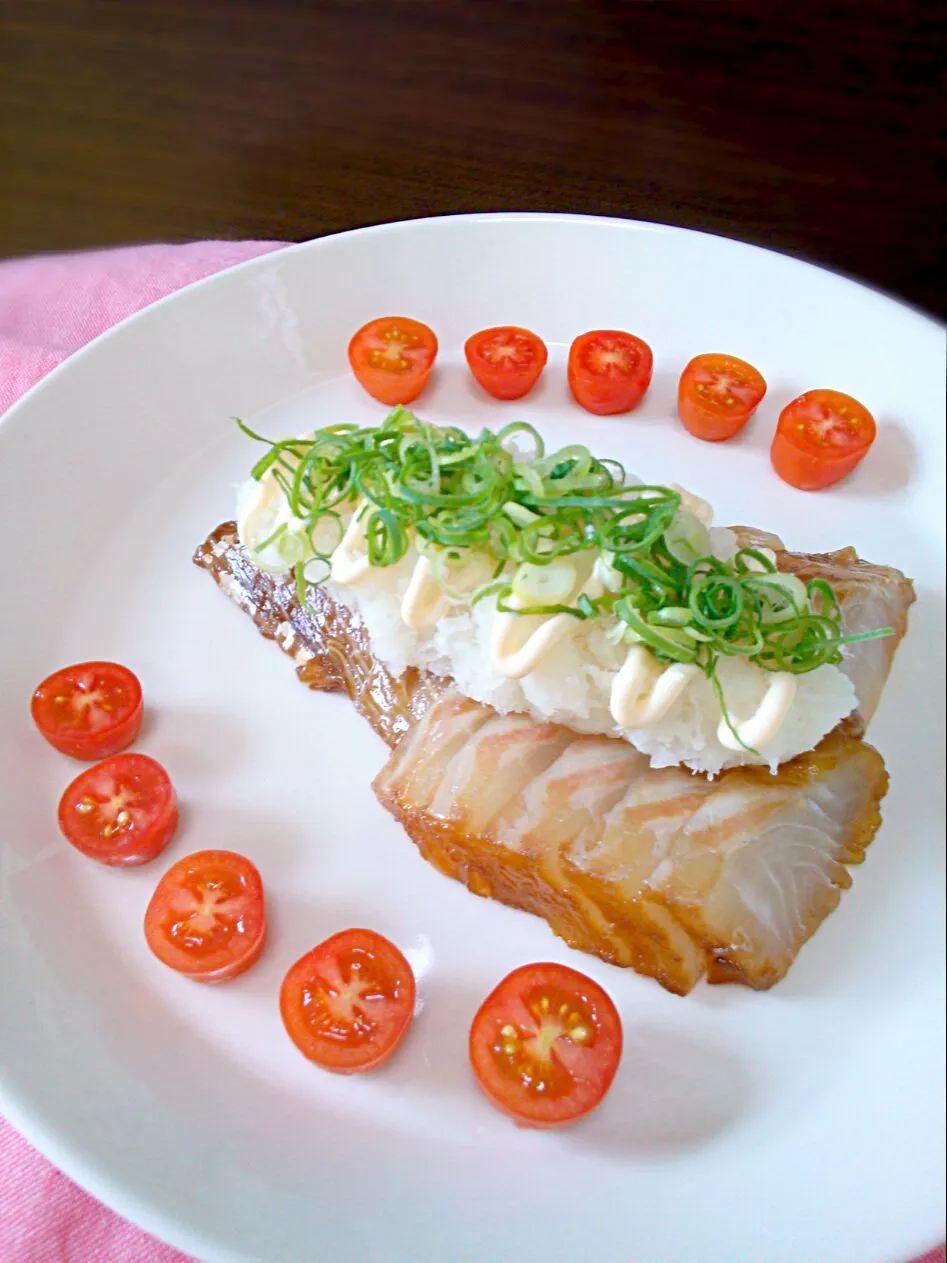 Snapdishの料理写真:sea bream pickled in soy sauce dressed with grated daikon & ponzu!!|和田 匠生さん