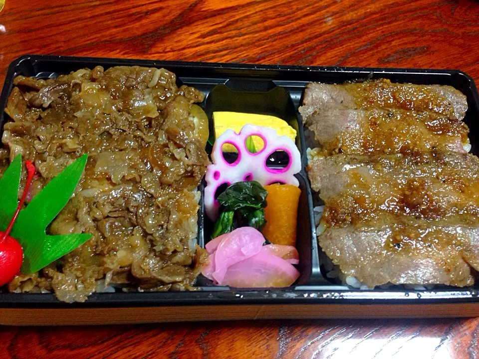 Snapdishの料理写真:味の梅ばち・米沢牛すきやきステーキ弁当🍱|ゆうじ.さん