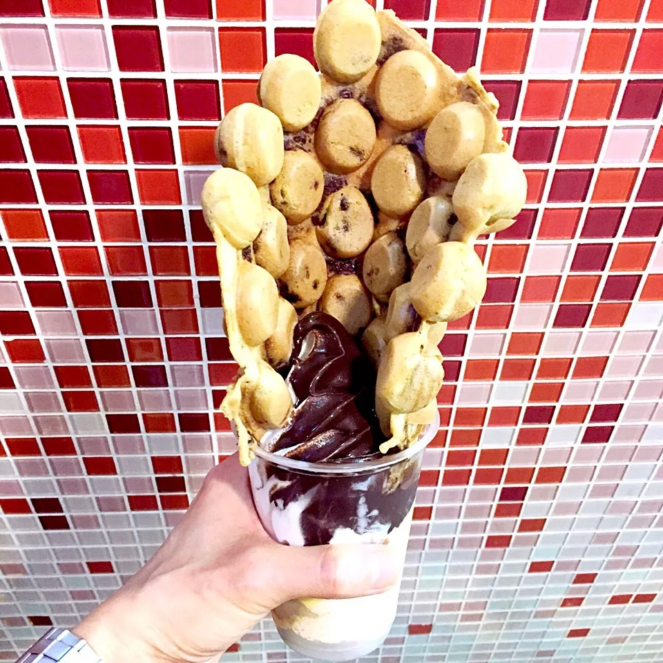 Chocolate-filled Egg Waffles with Low-Fat Gelato|Prisca Erさん