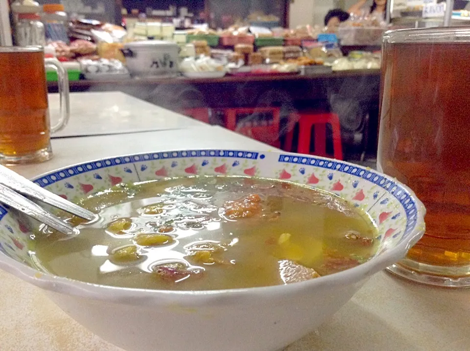 Snapdishの料理写真:Soto Madura|Bambang Budiono Tjioさん