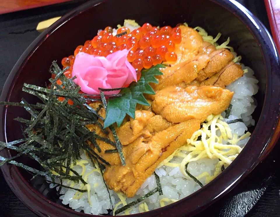 追加〜（笑）食い気たっぷり😜ウニいくら丼〜〜😋😋😋|きのすけ〜さん